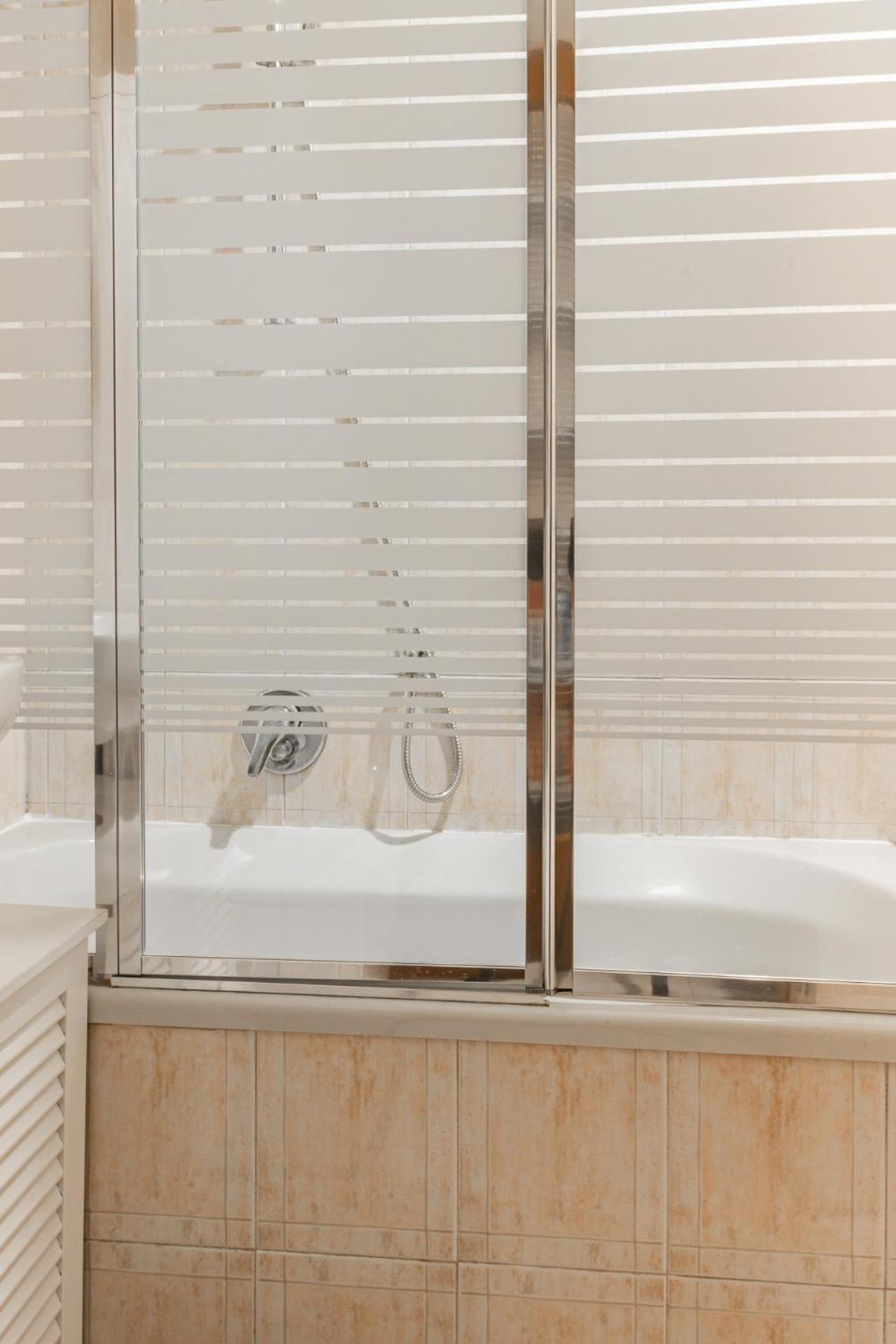 Free Parking - 5 Min By Walk From City Center Como Exterior photo