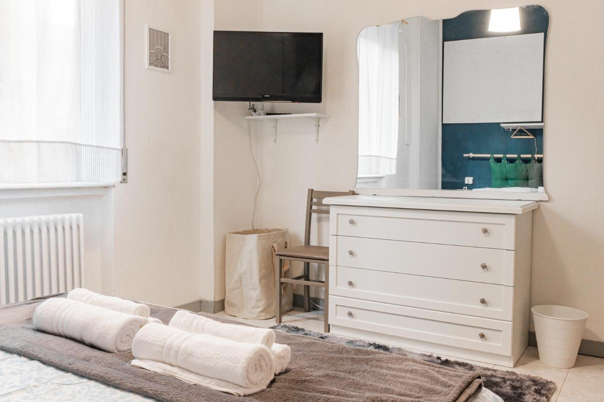 Free Parking - 5 Min By Walk From City Center Como Exterior photo