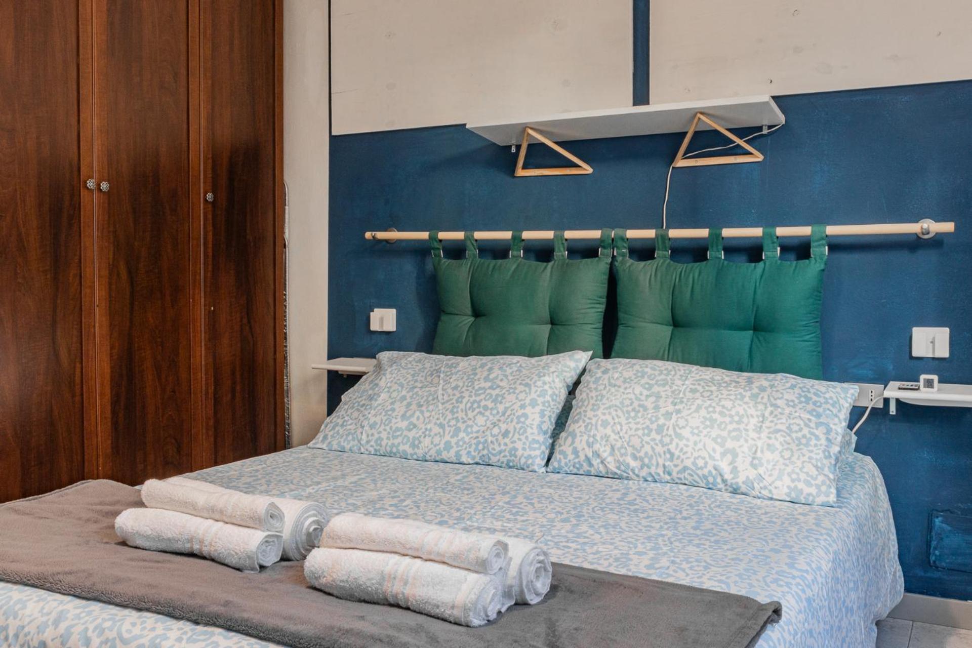Free Parking - 5 Min By Walk From City Center Como Exterior photo